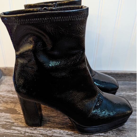 Impo Women's Black Patent Platform Square Toe Side Zip Block Heel Bootie Size 8 - Picture 2 of 8